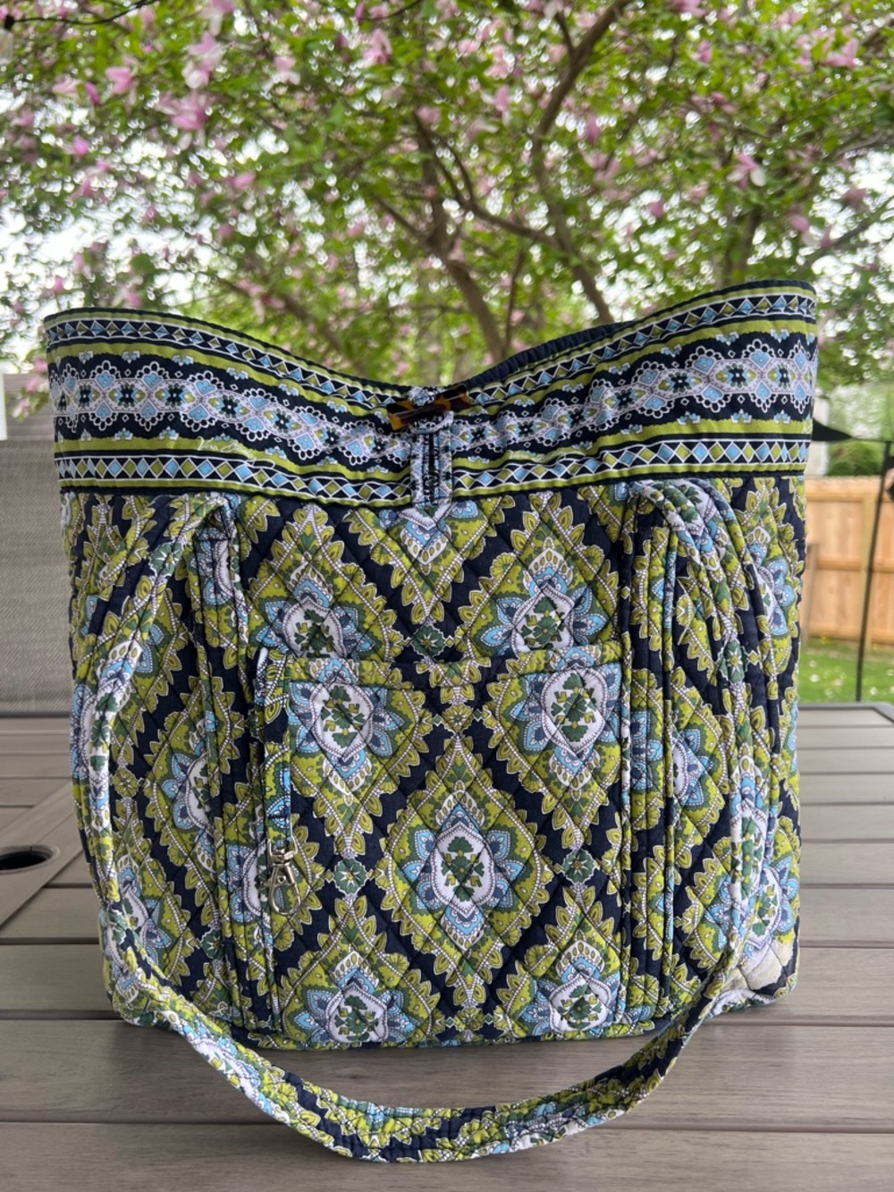 VERA BRADLEY Cambridge 2007 Large Toggle Tote Green Blue Big Floral